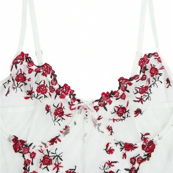 Rose Trail by SilkRose Lingerie - Picture 7 of 10